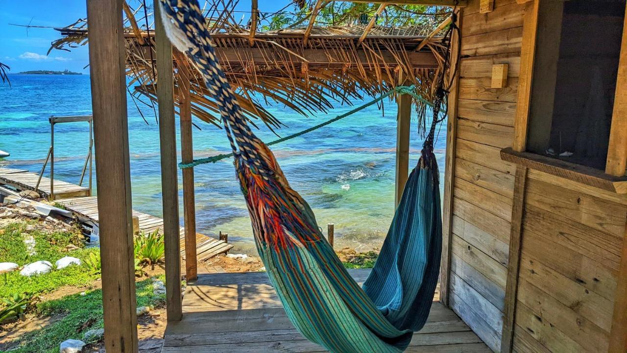 Guanaja Backpackers Hostel Eksteriør bilde